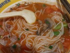 -粉小主·贵州酸汤牛肉粉(南京仙林金鹰店)