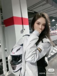 -时尚殿堂明星门店