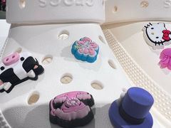 -CROCS卡洛驰(首创奥特莱斯店)