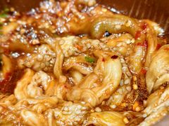 昭通烧椒拌茄子-老滇山寨•云南特色菜•地方菜•民族风情歌舞表演(金碧店)