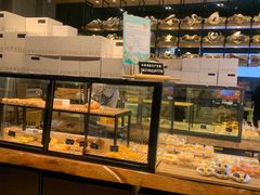 面包甜点陈列柜-华丰贺氏(营迹店)