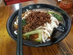 -丽虹云南过桥米线(兴工街店)