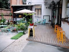 -怪兽咖啡 Monster Cafe
