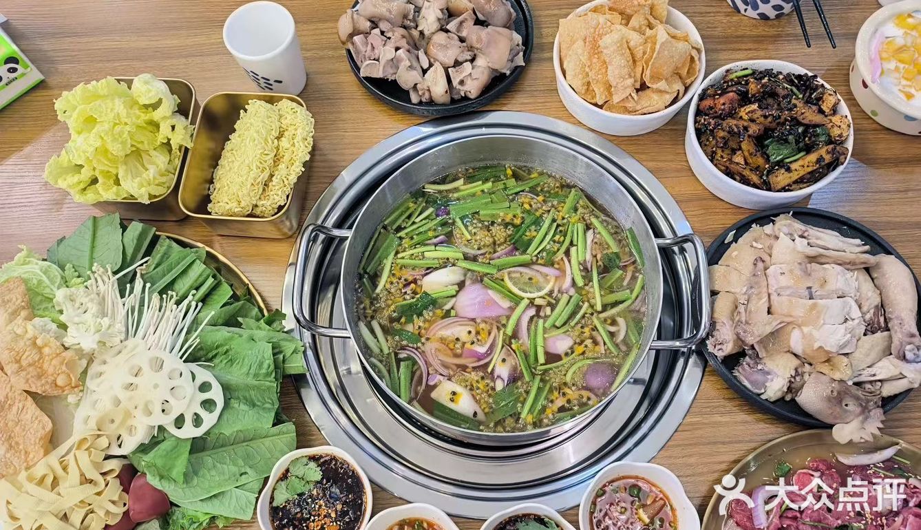 一想到百香果火锅，就想到路遇