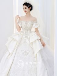-曼青婚纱礼服馆