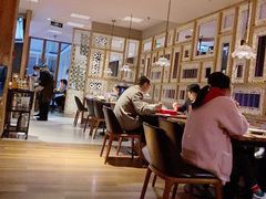 大堂-青年公社烤鸭(青年路店)