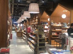 -百新书局(尚悦湾店)