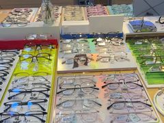 -天空之镜眼镜店蔡司依视路配镜授权零售店(望京颐堤港店)