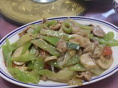 口蘑肉片-乐乐餐厅(湘子庙街店)