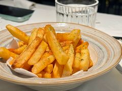 -LESCEDARS Brasserie Bistro香柏树