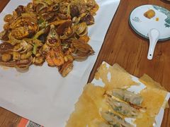 -东来菜馆•手抓海鲜家常菜•海鲜锅贴(鸽子窝店)