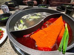 番茄红汤鸳鸯锅-园里火锅(仁和新城店)