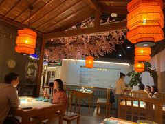 -荷塘秋月·本帮江浙菜(国权路店)