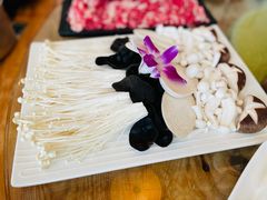 菌类拼盘-八宝牛潮汕鲜牛肉火锅(净月店)