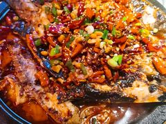 -鸣记脆皮烤鱼·海鲜烤鱼(三八广场店)