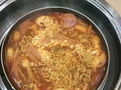 -三清洞摩西韩式年糕火锅(威高广场店)