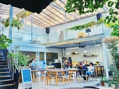 大堂-花苑里咖啡(威远店)