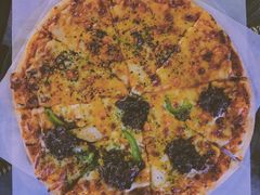 牛肉芝士双拼披萨-宅恩特披萨(百汇城店)