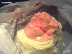 奶油蛋糕（被吃了一部分了）-中关村茶点