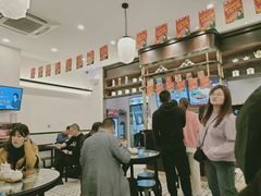 大堂-十八家面馆(均瑶店)