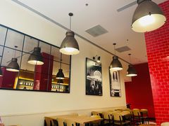 -城市大道红炉披萨烘焙坊