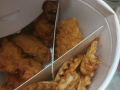 -麦当劳(世界城广场店)