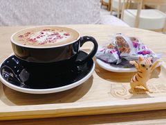 -藏猫猫咖啡主题馆(中央大道店)