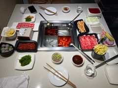 -海底捞火锅鲜切牛肉主题店(长寿路店)