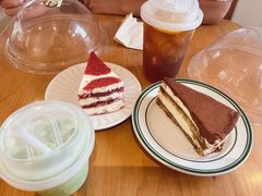 -有猫主题·治愈系猫咖(曾厝垵店)