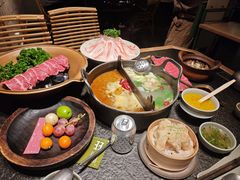 -三出山火锅(南京万象天地店)