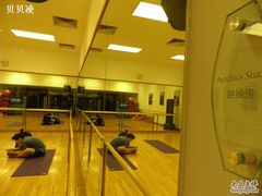 16跳操房-上海波特曼丽思卡尔顿酒店