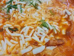 -三清洞摩西韩式年糕火锅(威高广场店)
