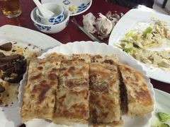 -溢心园香河肉饼总店