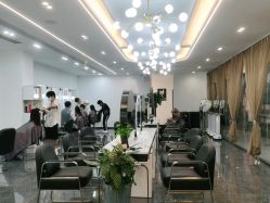 -摩度造型·烫发染发接发