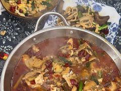 -记忆湘菜馆(芙蓉镇店)