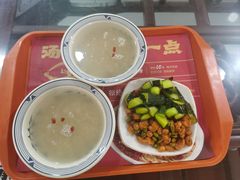 -牛一嘴·兰州牛肉面·大盘鸡(财富中心店)