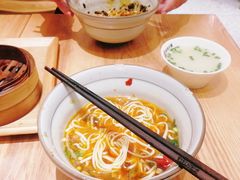 -呼啦面馆·头牌豌杂面(爱琴海店)