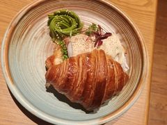 -Two Birds One Stone·一石二鸟(诚品生活店)