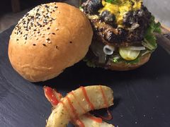 -HIGH FIVE哈福手工汉堡(桂林路店)