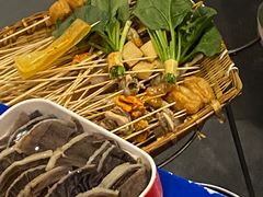 -马路边边串串香(延庆环球新意广场店)