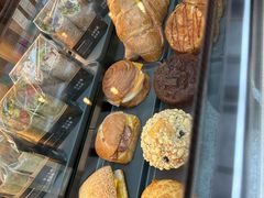 -星巴克(上海虹桥站2A检票口)