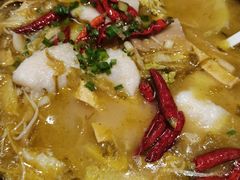-渝是乎酸菜鱼·川渝小炒(新世界百货望京店)