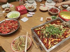 -琥珀老六龙虾(四里河店)