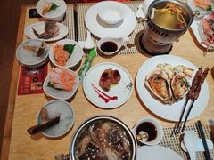 -雍和会海鲜姿造自助(湖东路店)