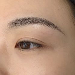 -一个差评成就的纹眉店