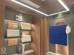 -上海虹桥中心爱琴海亚朵S酒店