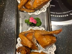 脆皮炸乳鸽-御花园·粤菜·海鲜火锅(中山公园店)