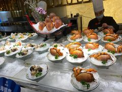 -雍容荟帝王蟹活龙虾展台自助(IFS黑金店)