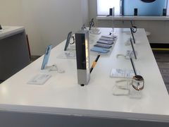 -荣耀授权专卖店(黄浦浙江中路店)