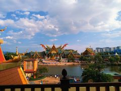 -七彩云南欢乐世界